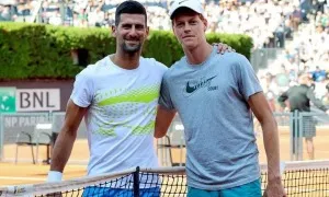 Sinner chiêu mộ đội ngũ của Djokovic