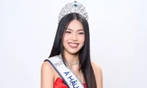 Á hậu Cẩm Ly: 'Không có tính cách tiểu thư dù được nuông chiều' Á hậu Cẩm Ly: 'Không có tính cách tiểu thư dù được nuông chiều'