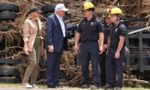 Ông Trump sốc khi chứng kiến hậu quả lũ quét ở Texas